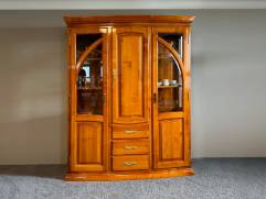 Vitrine 3-türig "Poesie" - nur € 4.498-